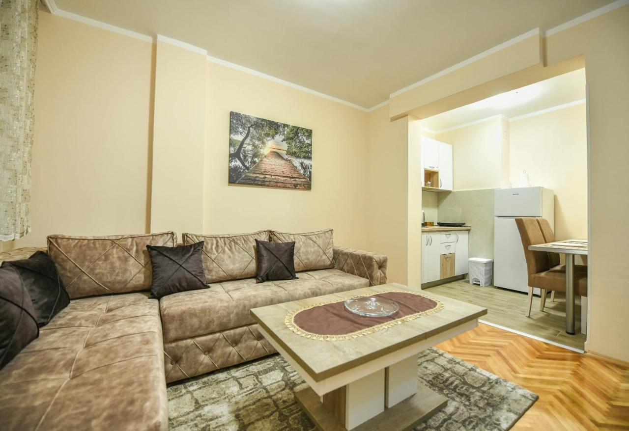 Apartman Centar 2 Podgorica Exterior foto